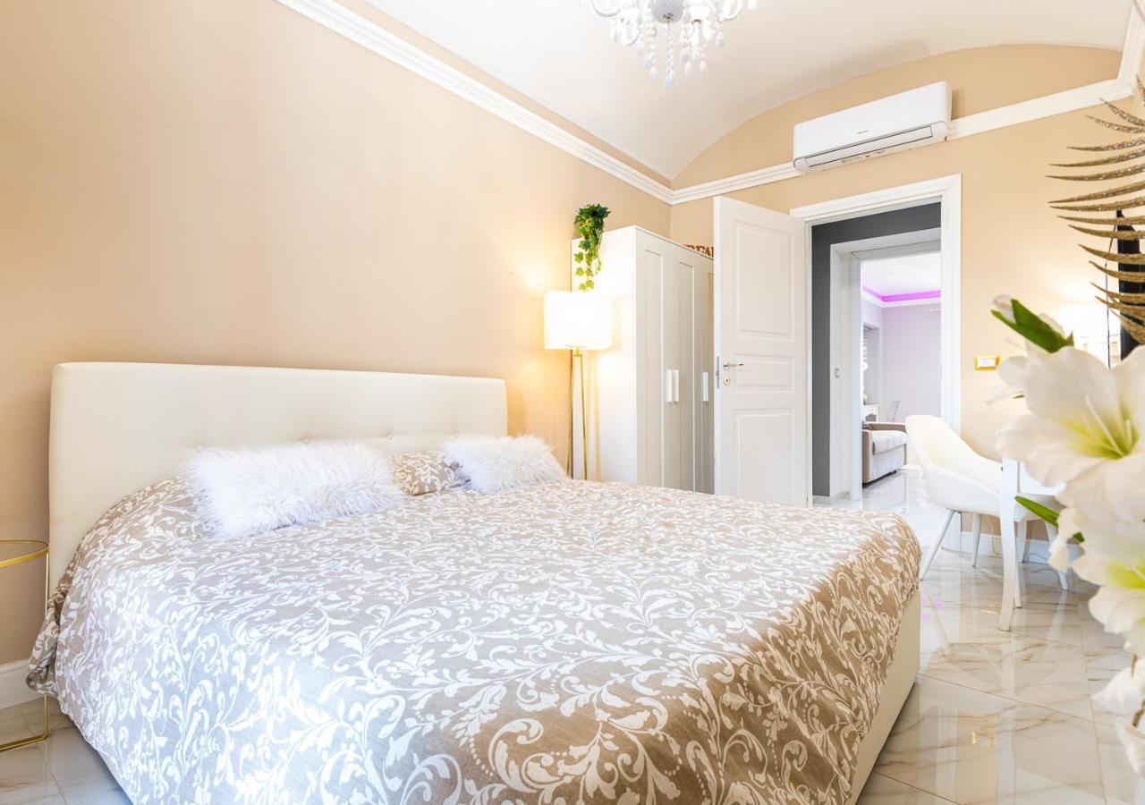 Elegant Suite - In Centro Portanuova Turin Exterior photo